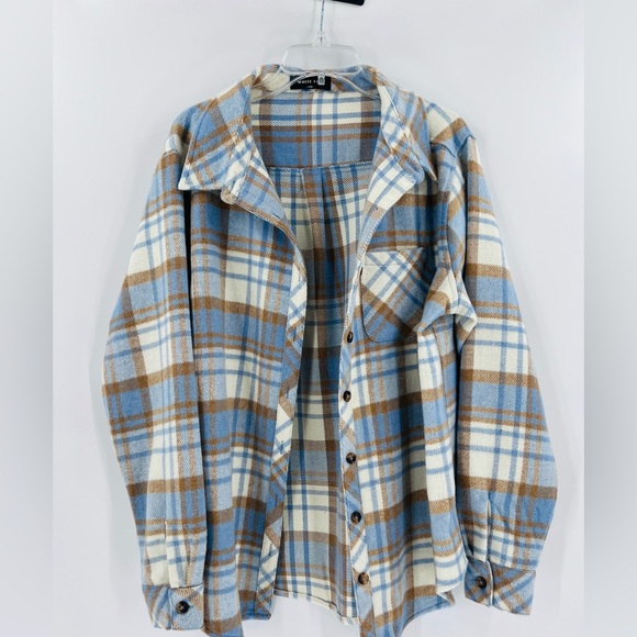 White Fox Boutique blue and brown flannel plaid shacket small/medium - Picture 2 of 10